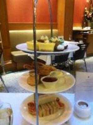 Harry's Restaurant & Bar