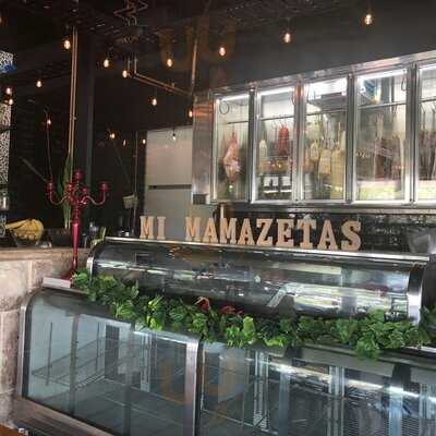 Mi Mamazetas Cafe & Tapas Restaurant