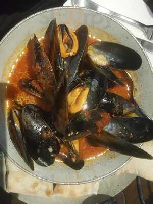 Dalmatino Pizzeria Restaurant