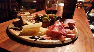 Olivas Tapas Bar & Cafe