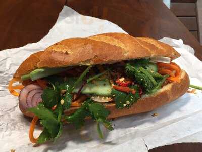 Le-Nguyen Pho & Bakery Cafe