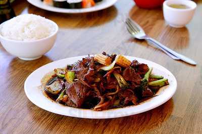 YoYo Noodle Sushi Dumpling Bar