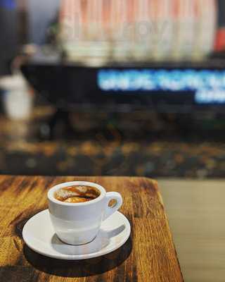 Vispo Expresso Bar and Licenced Cafe