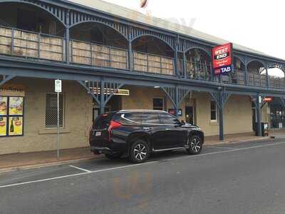 Tailem Bend Hotel And Restaurant