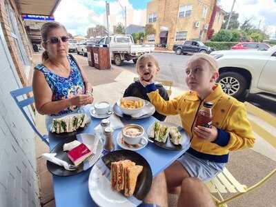 Guyra Cafe Jojo's