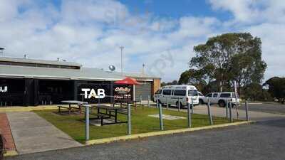 Coffin Bay Hotel