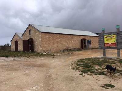 Mt Dutton Bay Woolshed Cafe