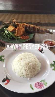 Ayam Penyet Ria