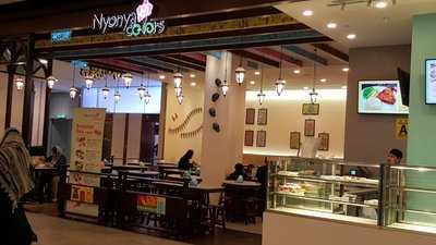 Nyonya Colors First World Plaza