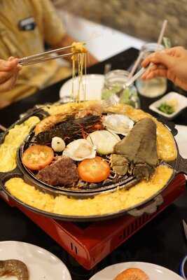 Ladyboy Moo-ka-Cheese