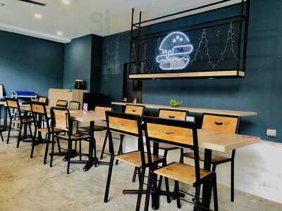 Grub Burger + Noodle Bar