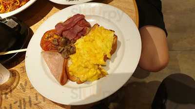 The Coffee Bean & Tea Leaf