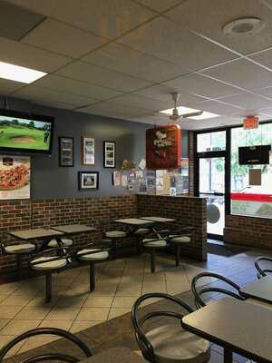 Louis Gee's Pizza & Donairs