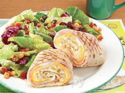 Cora's Breakfast & Lunch