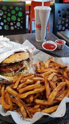 Cheese Curds Gourmet Burgers + Poutinerie