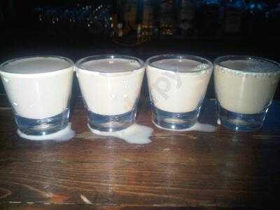Dewey's Pub