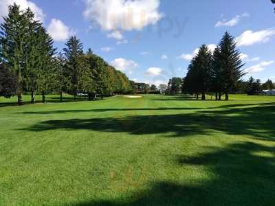 Maple City Country Club