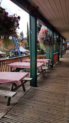 Bugaboos Bakery Cafe