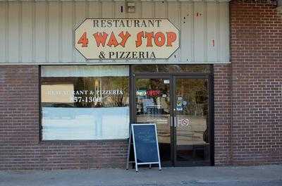 4 Way Stop Restaurant And Pizzeria