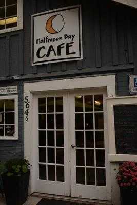 Halfmoon Bay Cafe