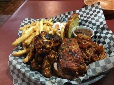 Big Bone Bbq & Wicked Wings - Maple