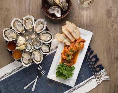 Fanny Bay Oyster Bar & Shellfish Market