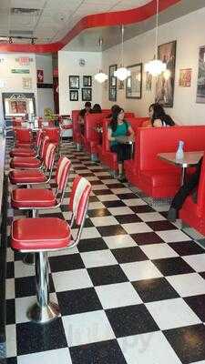 Rockin' Robyn's Diner