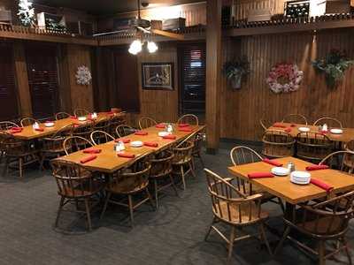 Tucker's Marketplace Restaurant