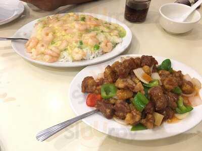 Chi's Congee And Noodle House