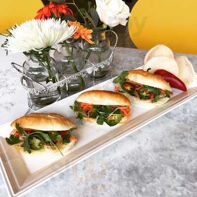 Banh Mi Tres Bon