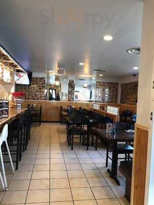 MasQueSolo Sushi & Kitchen