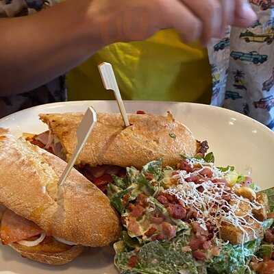 Boston Pizza