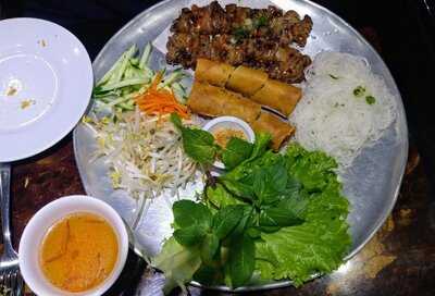 Huong's Vietnamese Bistro