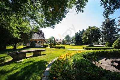 Terrace On The Green