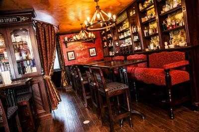 Doc Magilligan's Irish Pub & Restaurant