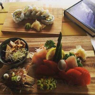 Green Leaf Sushi