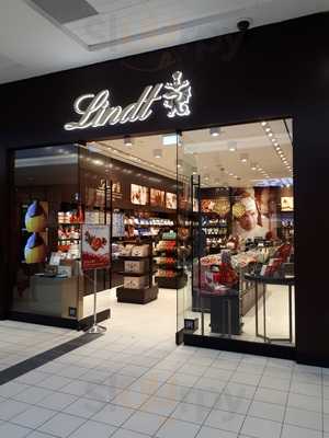 Lindt Chocolate Shop - Upper Canada Mall