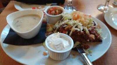 Garden Cafe & Lounge