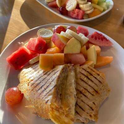 Tutti Frutti Breakfast & Lunch