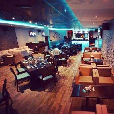 Cyan Cafe & Lounge