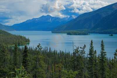 Muncho Lake