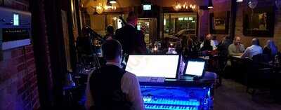 The 2 Grands Piano Bar And Steakhouse