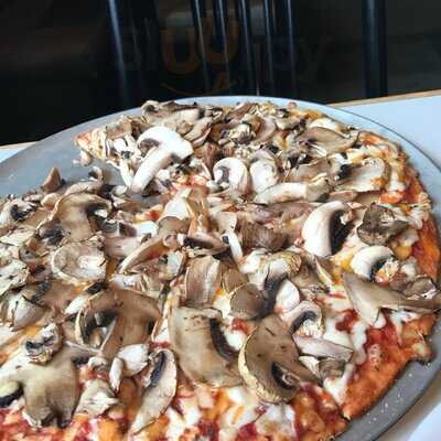 Tom's House of Pizza