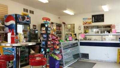 Calabogie Pizzeria And Ice Cream Bar
