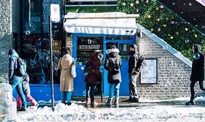 La Distributrice Bar A Cafe