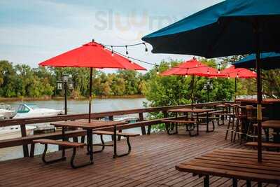 The Royal Manitoba Yacht Club & Dockside Restaurant & Bar