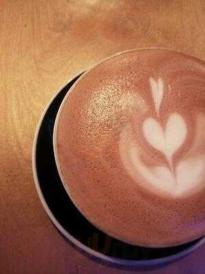 Cafe Saint-Henri Quartier Latin