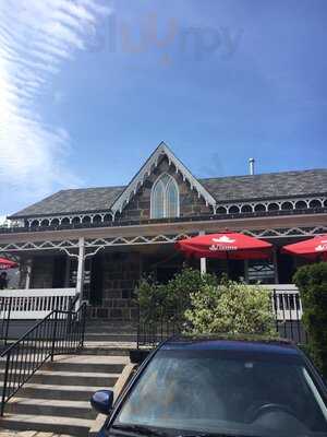 The Olde Stone Cottage Pub & Patio