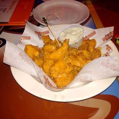 Hooters