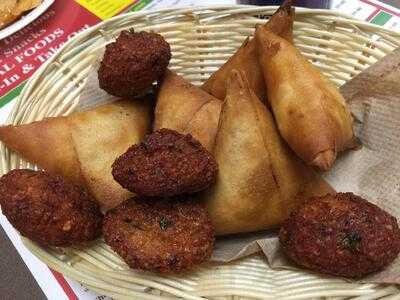 Raj Kapuri Paan & Snacks